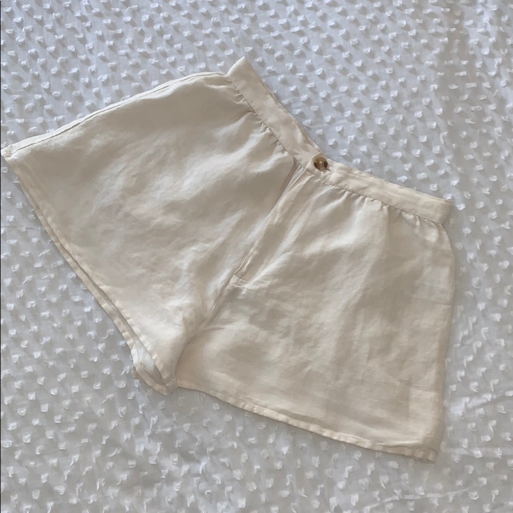 Amuse Society Cream Shorts